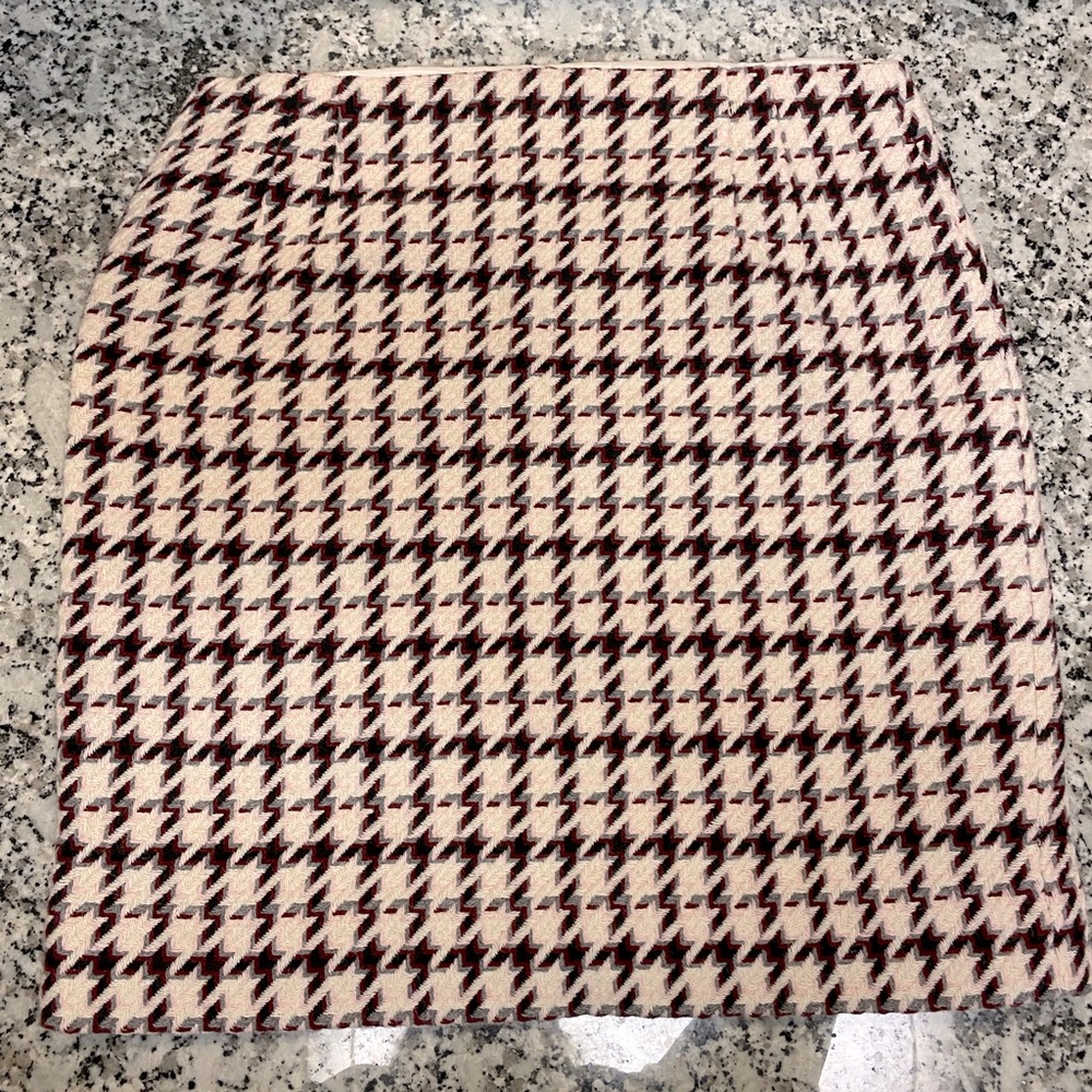 WHBM Wool Houndstooth Pencil Skirt size6